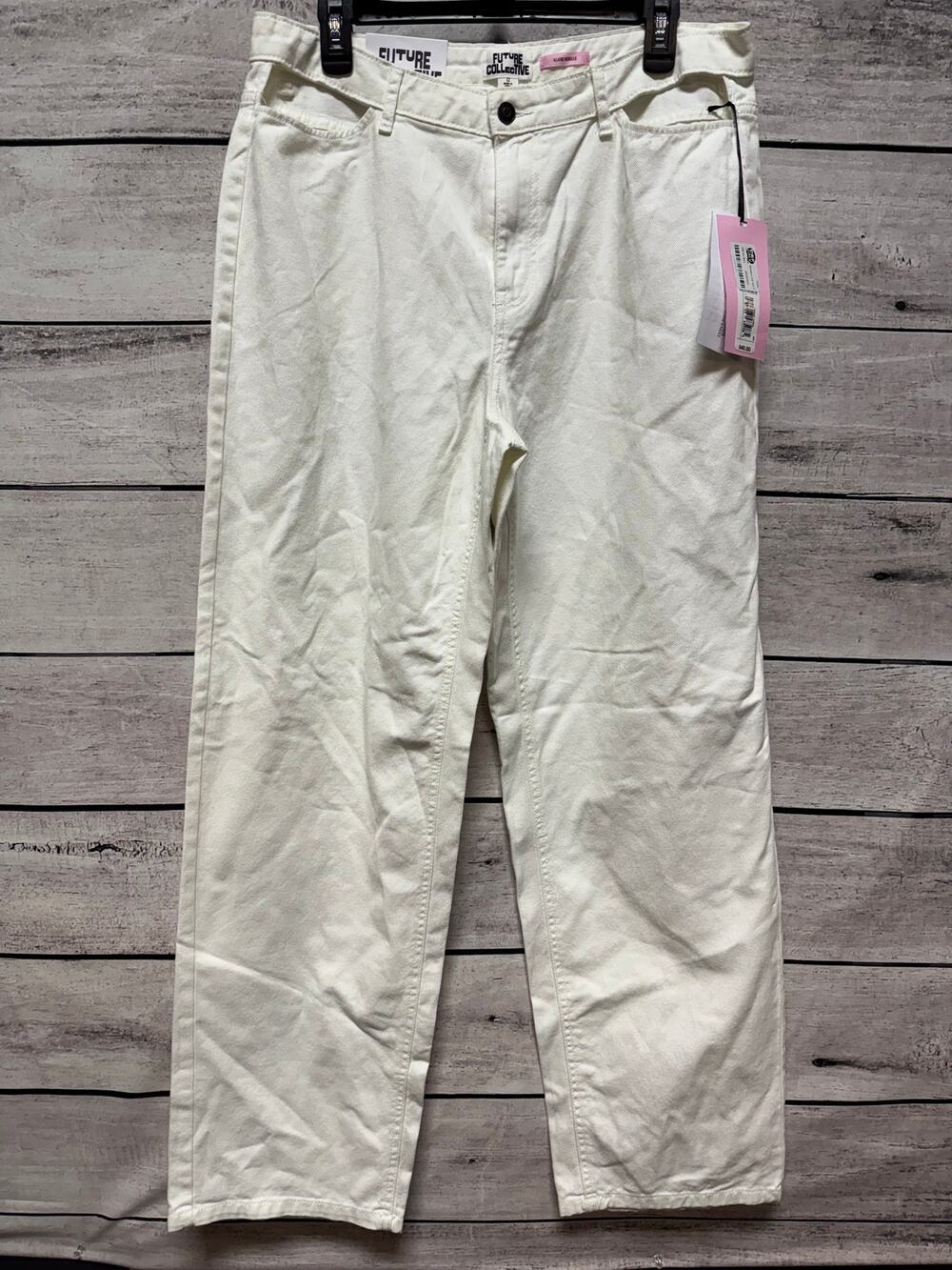 NWT Ladies Future Collective White Midrise Cut Out Straight Leg Jeans - Size 12